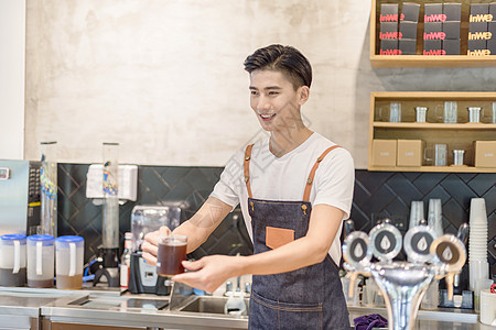 奶茶吧台男服务员工作状态背景