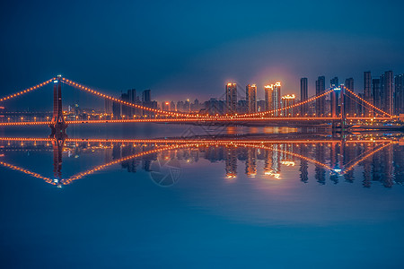 武汉城市风光鹦鹉洲长江大桥倒影高清图片