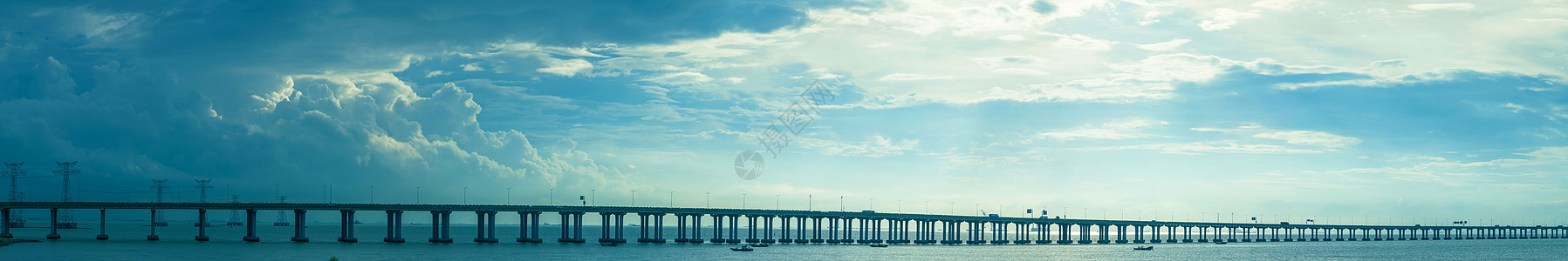 水面上长桥高速公路跨海大桥背景