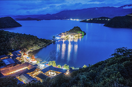 云南温泉泸沽湖景区夜景背景