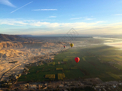 埃及卢克索帝王谷热气球高清图片