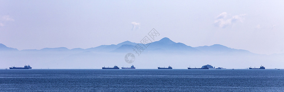 大船仙境的山水背景