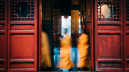 佛教寺院寺院里礼佛的僧人背景