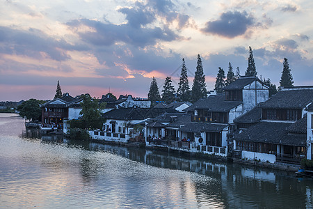 玫瑰花png夕阳下的江南古镇小桥流水背景