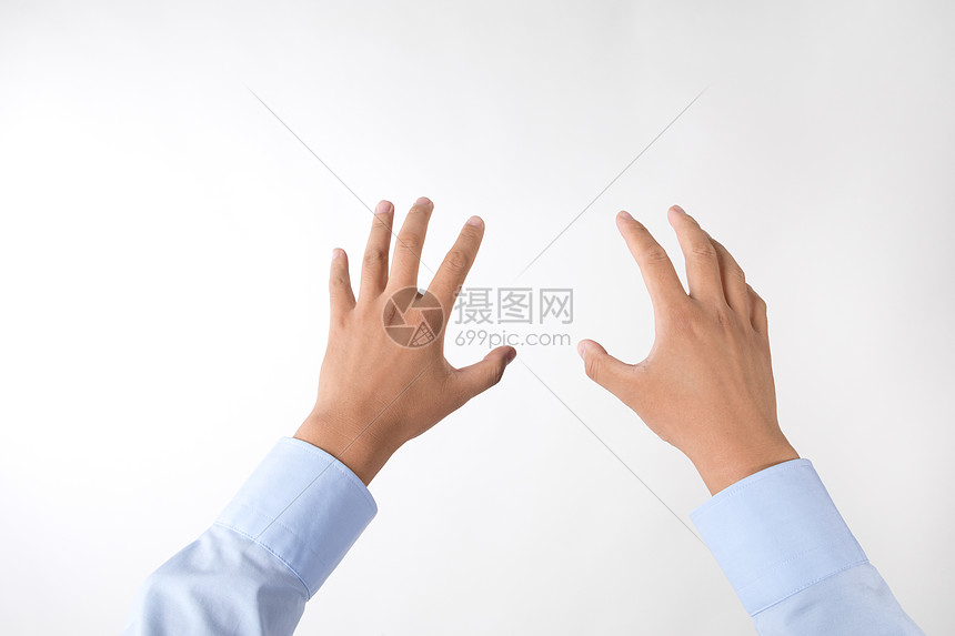 商务人士敲打键盘的手势动作图片