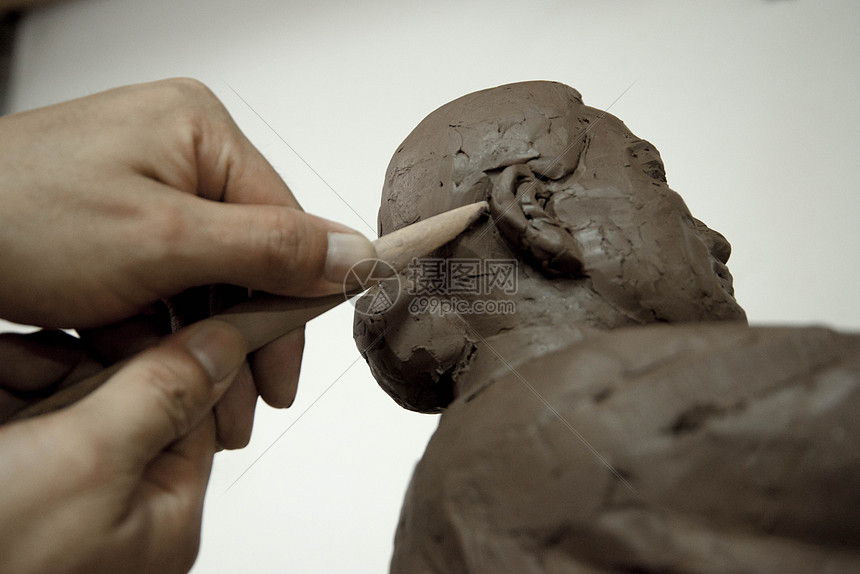 泥塑师傅手工制作