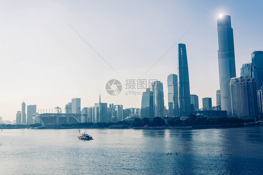 夕阳下的珠江新城图片