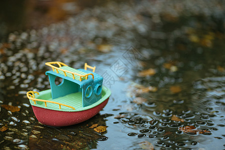 雨水水花雨水与小船背景