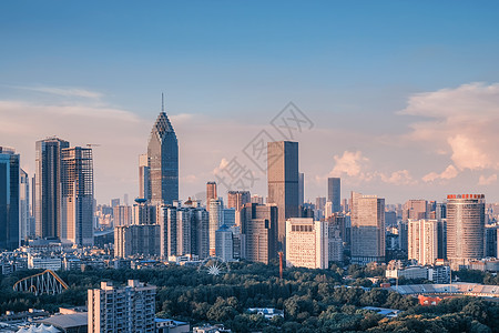 武汉黄昏高楼街景背景图片
