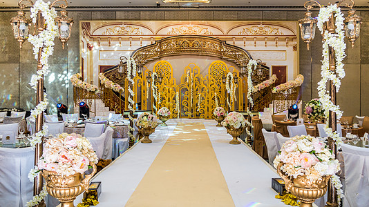 场地布置金色宫殿系婚礼舞台背景
