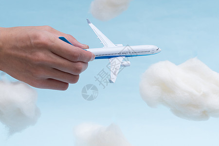 飞机在云中鹤在云中飞高清图片