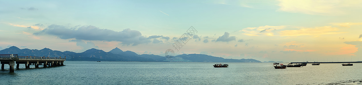 手绘大海港口夕阳全景照片背景