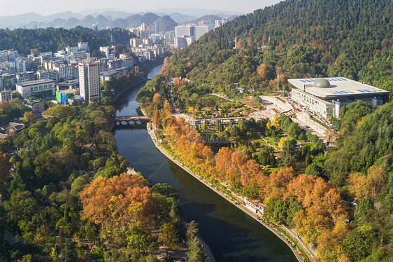 航拍遵义城市森林公园