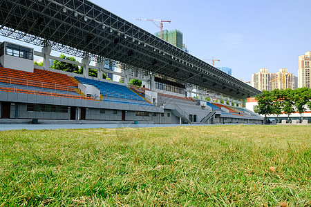 武汉中学足球场高清图片