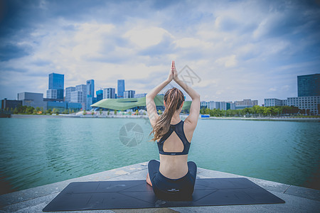 瑜伽户外体育运动高清图片