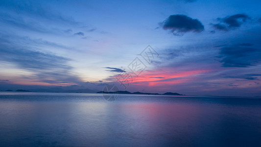 夏天海上日出晨曦背景图片