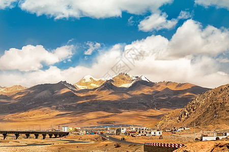 西藏高山背景图片