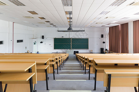 空荡荡的大学教室高清图片