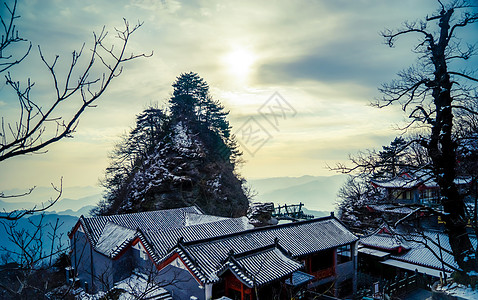 道教圣地武当山清晨雪景风光高清图片