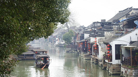 许多红灯笼小桥流水人家古镇背景