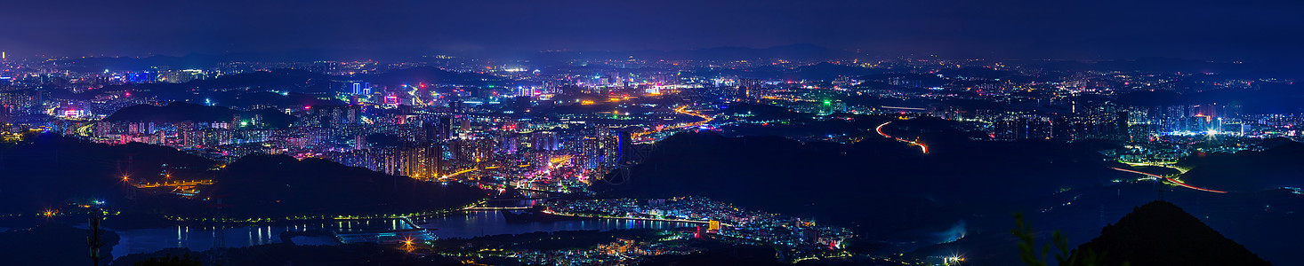 山丘区城市夜景背景图片