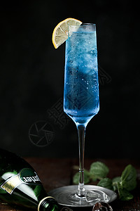 和鸡尾酒素材沁爽蓝色夏威夷柠檬鸡尾酒背景