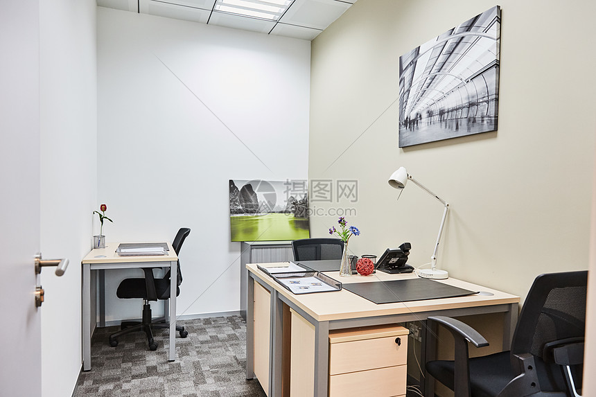 商务中心 联合办公 孵化器 创意园区办公室图片