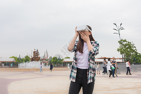 智能景区城市旅行VR女孩背景