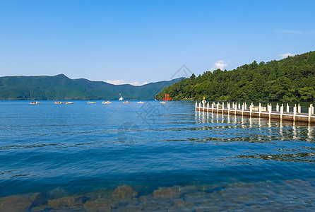 芦之湖景点日本富士山下箱根芦之湖背景