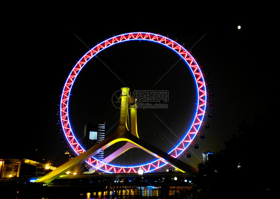 天津之眼夜景图片