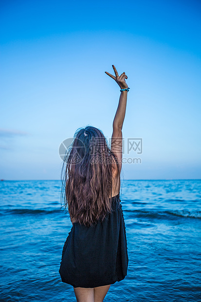 海边美女背影图片素材_免费下载_jpg图片格式