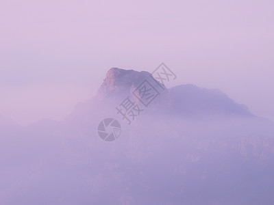 泰山山顶风景背景图片