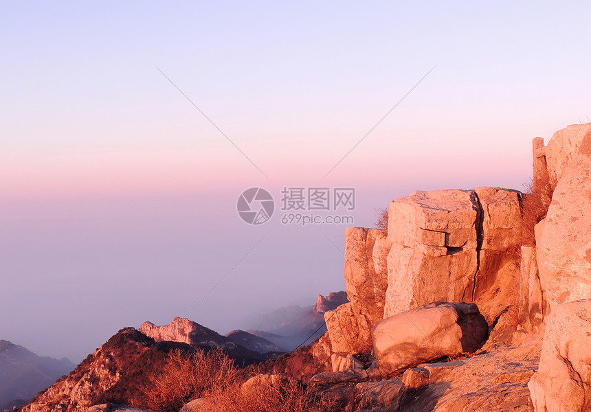 泰山山顶风景图片