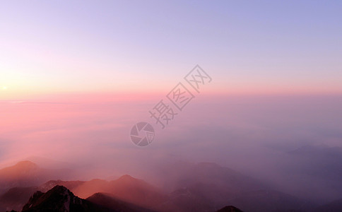 泰山山顶风景背景图片