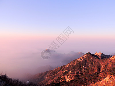 泰山山顶风景背景图片
