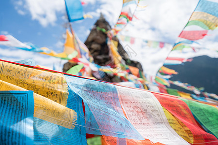 藏族祭祀经幡背景