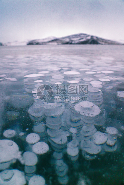冬季贝加尔湖冰封美景图片