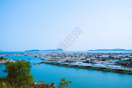 水边小屋海上养鱼场背景