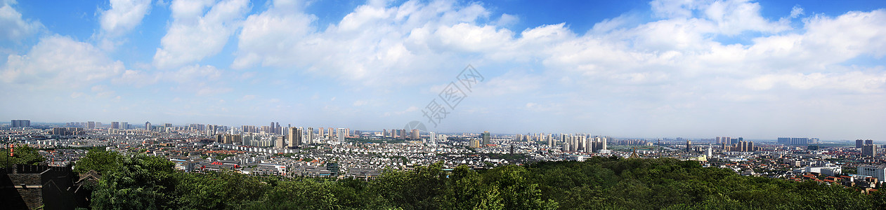 蓝天白云全景图常熟城市全景图背景