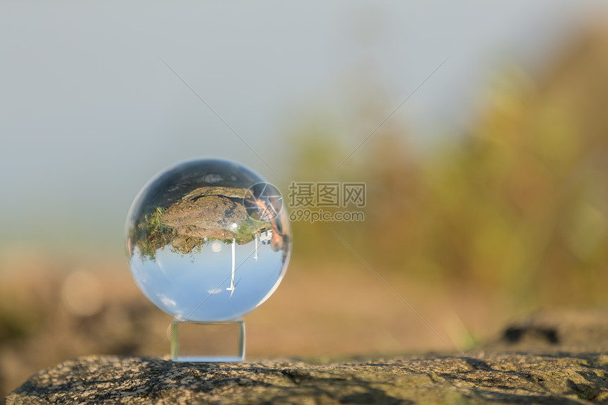 水晶球中的风景图片