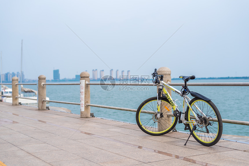 青岛海滨免费公园唐岛湾骑行图片