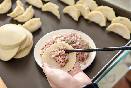 包饺子过年饺子皮高清图片