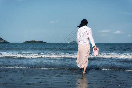 夏沙滩海边女孩背景