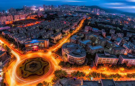 大鹏展翅大连城市建筑夜景图片