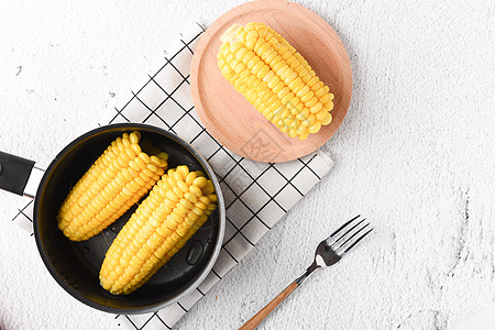 新鲜玉米玉米棒单个高清图片
