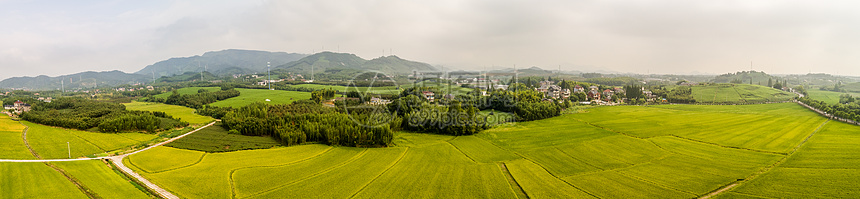 航拍田野图片