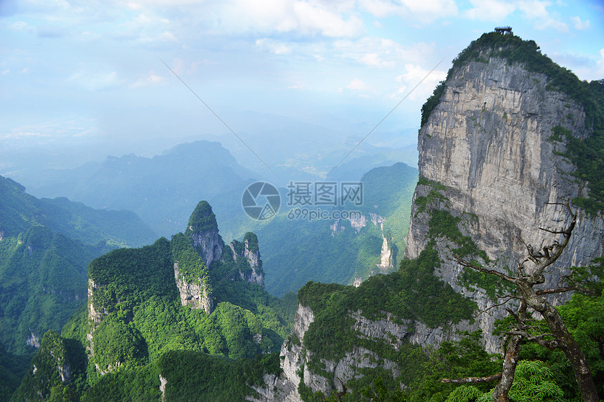 张家界天门山风景区图片