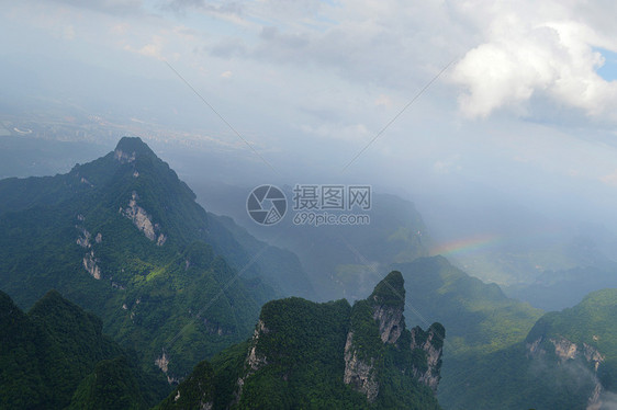 张家界天门山风景区图片