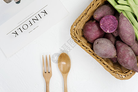 梅豆和紫薯背景图片