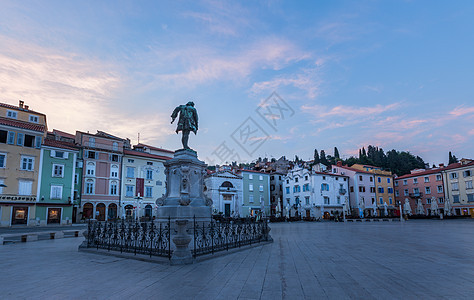 欧洲斯洛文尼亚旅游名城皮兰城区中心广场背景图片